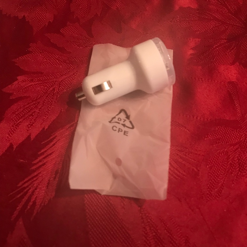 NWT phone adapter for car